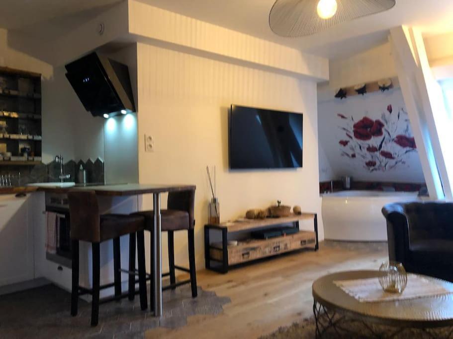 Sejour Detente Au Coeur De Macon Spa,Cine,Bouteille Offerte Zewnętrze zdjęcie