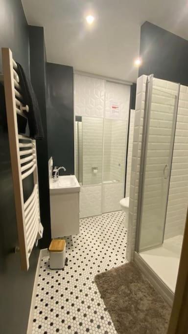 Sejour Detente Au Coeur De Macon Spa,Cine,Bouteille Offerte Zewnętrze zdjęcie