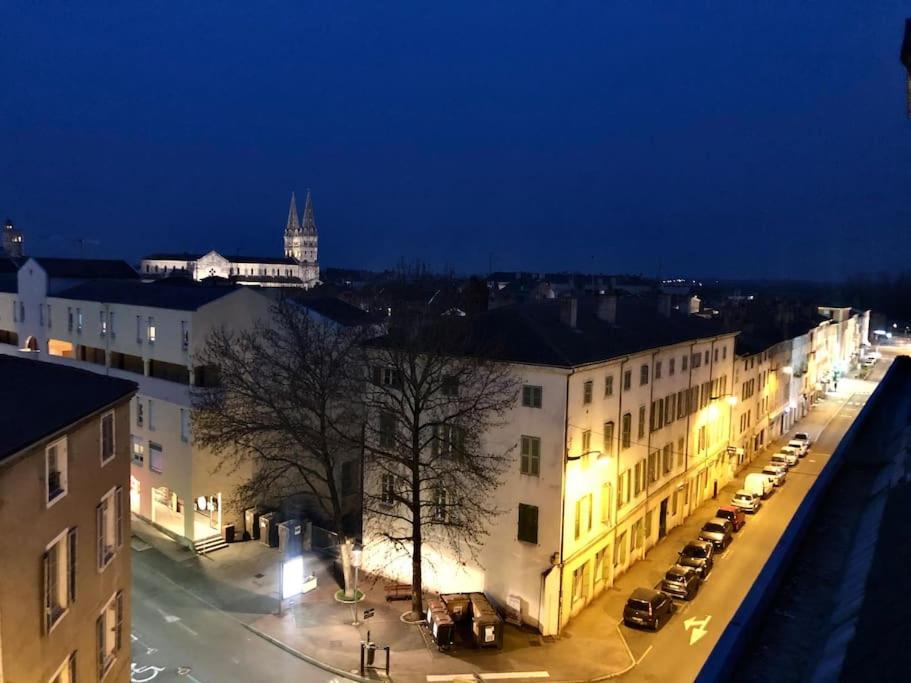 Sejour Detente Au Coeur De Macon Spa,Cine,Bouteille Offerte Zewnętrze zdjęcie